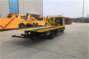 西上园非事故拖车